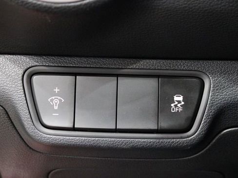 Used 2024 Kia Forte LXS image 18