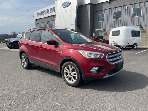 Used 2018 Ford Escape SE image 4