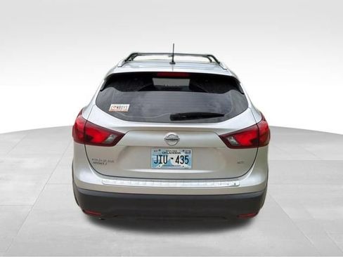 Used 2017 Nissan Rogue Sport SL FWD image 4