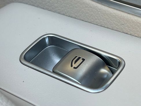 Certified 2025 Mercedes-Benz GLE 450 4MATIC image 42