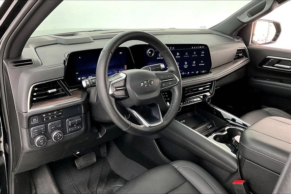 Used 2025 Chevrolet Tahoe Z71 w/ Z71 Off-Road Package AWD/4WD image 16