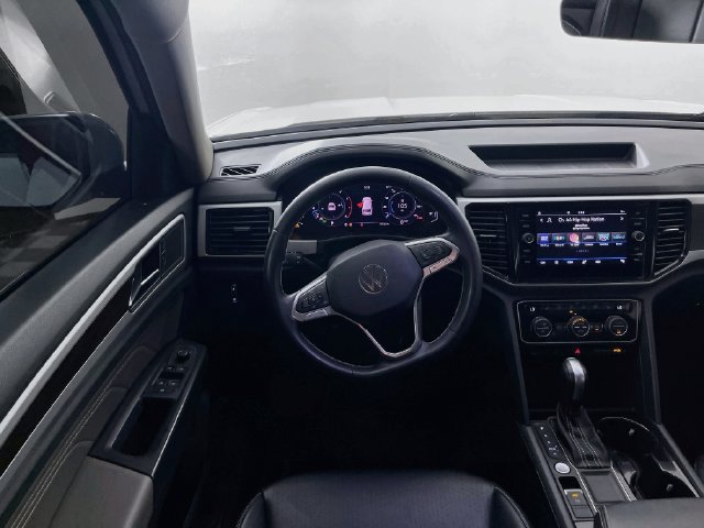 Used 2023 Volkswagen Atlas SE w/ Panoramic Sunroof Package FWD image 23