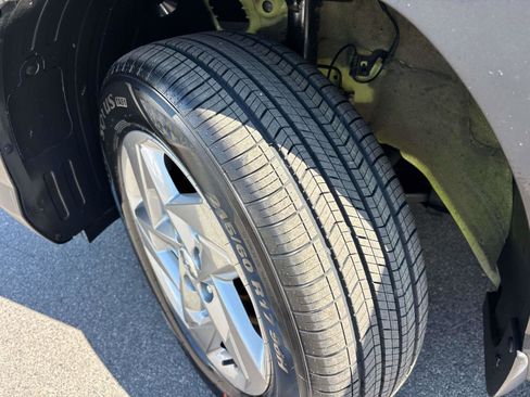 Certified 2024 Hyundai Kona SE AWD/4WD image 8