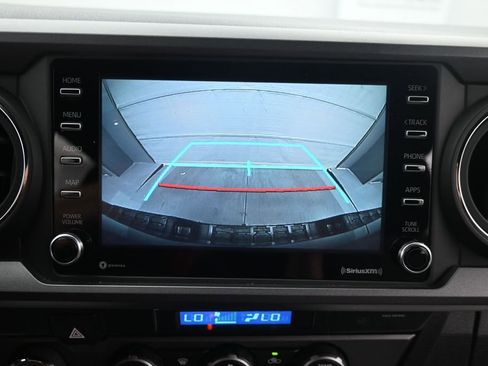 Used 2022 Toyota Tacoma TRD Sport AWD/4WD image 18