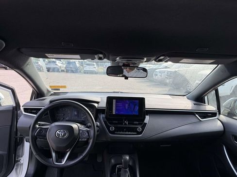 Certified 2025 Toyota Corolla SE w/ Convenience Package image 15