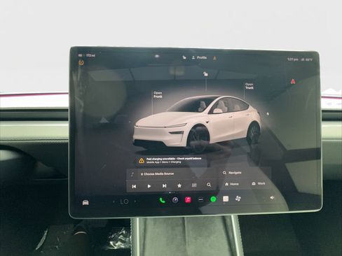 Used 2026 Tesla Model Y 2WD image 43