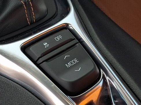 Used 2019 Chevrolet Camaro LT RWD image 27