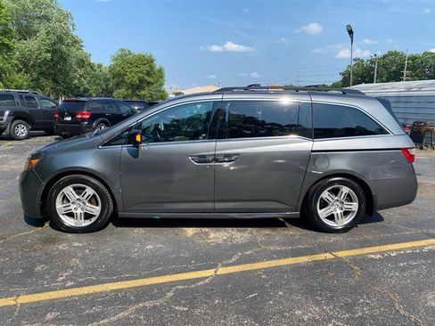 Used 2011 Honda Odyssey Touring image 2