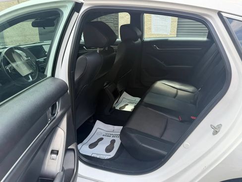 Used 2018 Honda Accord Sport image 29