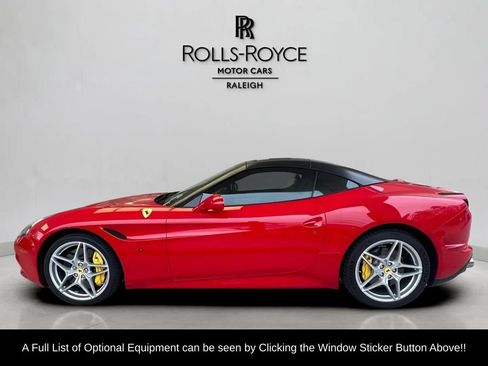 Used 2016 Ferrari California T RWD image 2