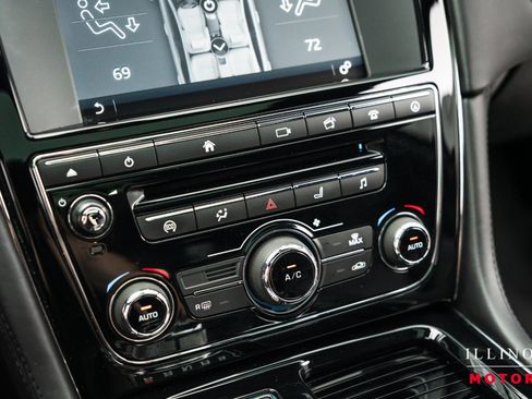 Used 2017 Jaguar XJ R RWD image 25