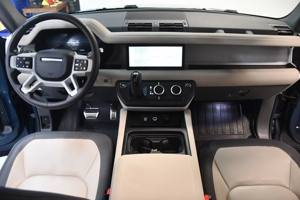 Used 2024 Land Rover Defender 110 X-Dynamic SE AWD/4WD image 5