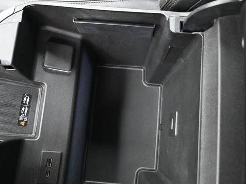 Used 2023 Chevrolet Silverado 1500 High Country w/ High Country Premium Package image 29