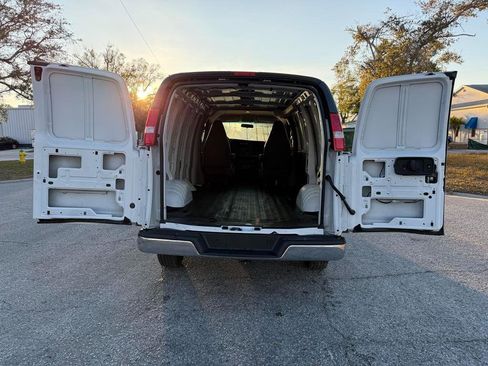 Used 2025 Chevrolet Express 2500 w/ Driver Convenience Package image 8