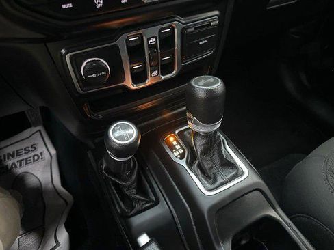 Certified 2022 Jeep Wrangler Unlimited Sport w/ Sun And Sound Package image 20