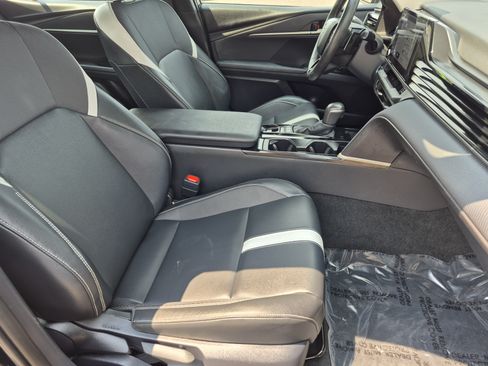 Certified 2025 Toyota Camry SE FWD image 23