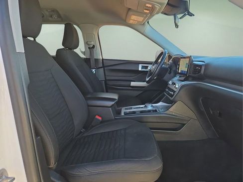 Used 2021 Ford Explorer XLT image 13