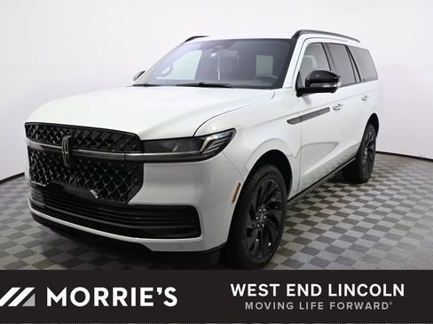 New 2025 Lincoln Navigator Reserve w/ Jet Appearance Package image 1