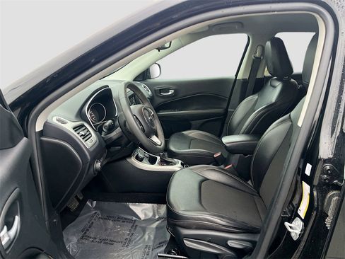 Used 2021 Jeep Compass Latitude image 19