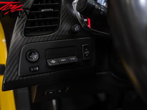 Used 2015 Chevrolet Corvette Z06 w/ 2LZ Preferred Equipment Group image 38