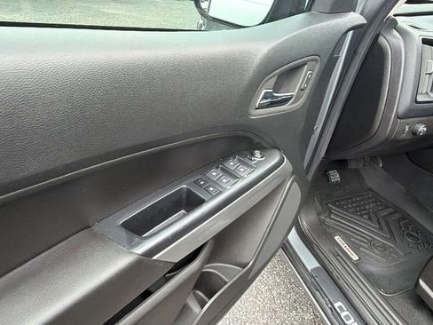 Certified 2022 Chevrolet Colorado LT w/ LT Convenience Package image 12