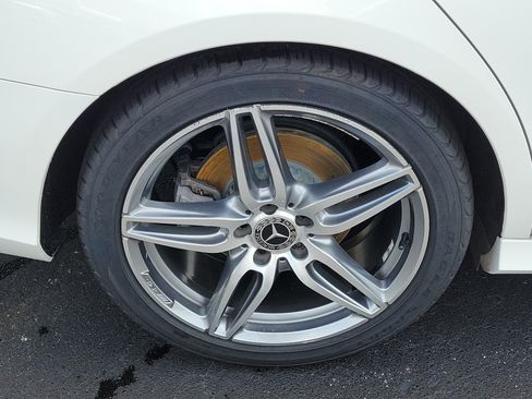 Used 2018 Mercedes-Benz E 300 image 6