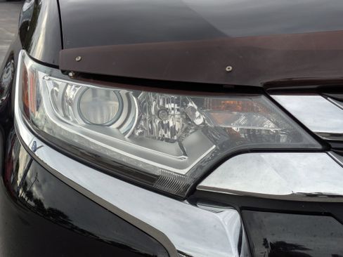 Used 2016 Mitsubishi Outlander SE image 10