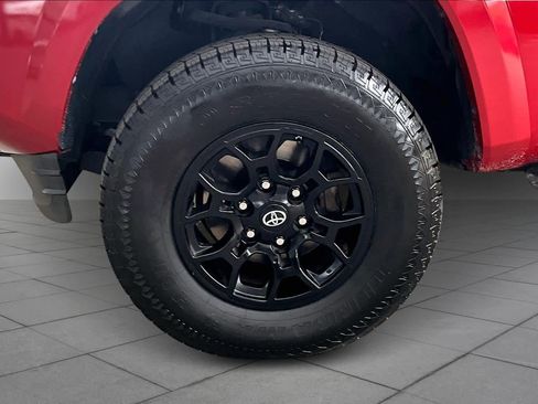 Used 2019 Toyota Tacoma SR5 image 8