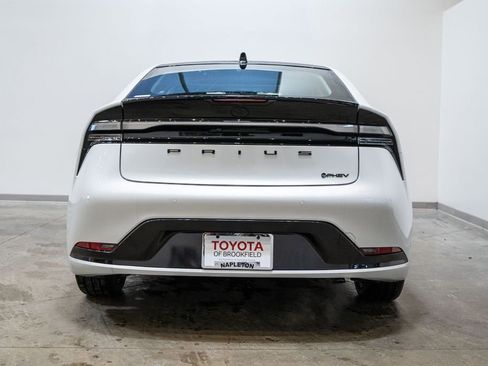 New 2026 Toyota Prius Plug-In Hybrid image 6