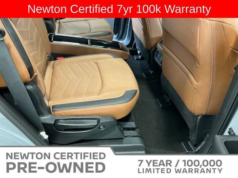 Used 2025 Nissan Pathfinder Platinum AWD/4WD image 23