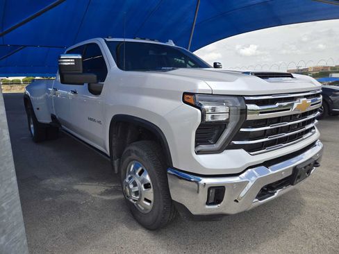 Used 2024 Chevrolet Silverado 3500 LTZ w/ LTZ Convenience Package AWD/4WD image 2