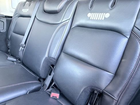 Used 2021 Jeep Wrangler Unlimited Rubicon w/ Xtreme Recon 35" Tire Package image 33