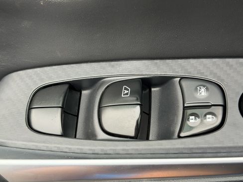 Certified 2024 Nissan Sentra SR FWD image 14