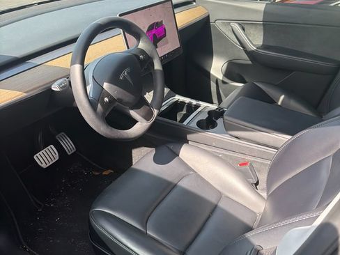 Used 2022 Tesla Model Y Performance AWD/4WD image 5