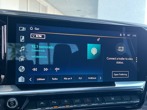 Used 2024 Chevrolet Silverado 1500 LTZ w/ LTZ Premium Package AWD/4WD image 17