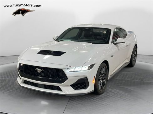 Used 2025 Ford Mustang GT Premium w/ GT Performance Package image 7