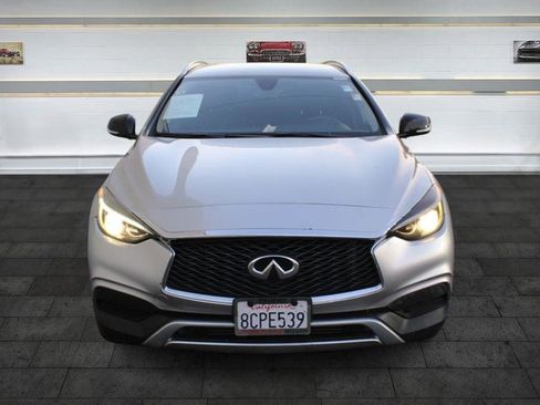 Used 2018 INFINITI QX30 AWD image 2