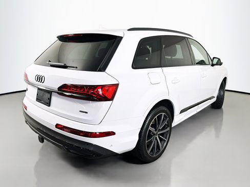 Used 2023 Audi Q7 3.0T Premium Plus AWD/4WD image 7