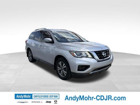 Used 2020 Nissan Pathfinder S FWD image 1
