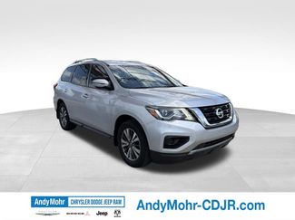 Used 2020 Nissan Pathfinder S FWD 360° Tour