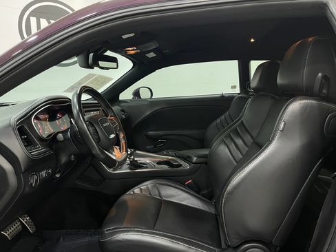 Used 2022 Dodge Challenger SRT Hellcat w/ Plus Package RWD image 12