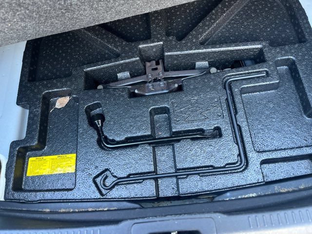 Used 2012 Toyota Camry LE FWD image 28