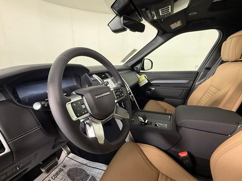 New 2026 Land Rover Discovery Limited Edition AWD/4WD image 6
