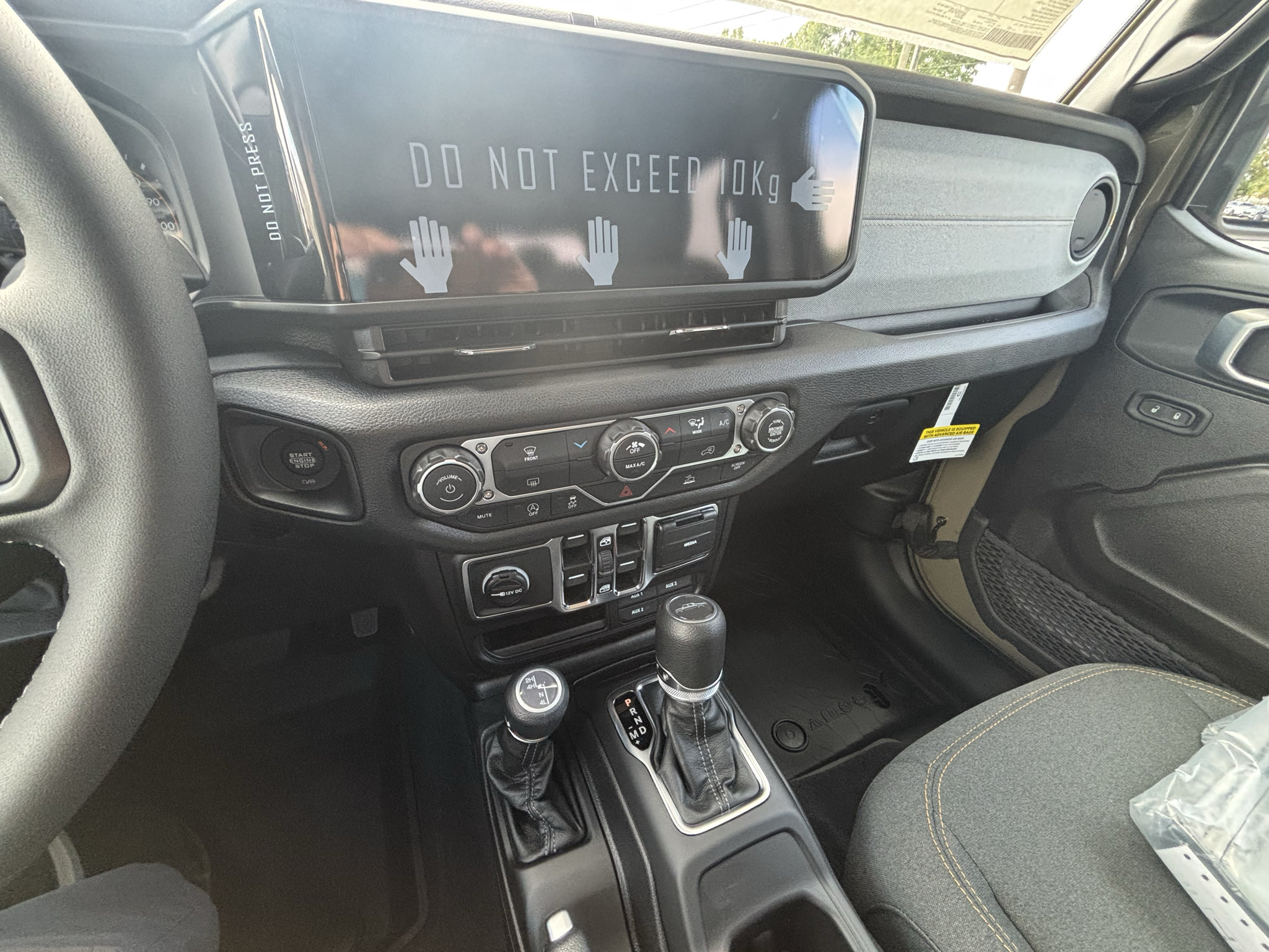 New 2027 Jeep Gladiator Sport AWD/4WD image 14