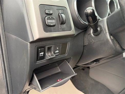 Used 2006 Toyota Matrix image 22