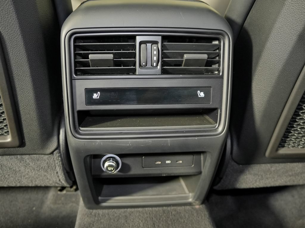 Certified 2024 Porsche Cayenne AWD/4WD image 41