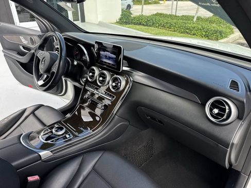 Used 2018 Mercedes-Benz GLC 300 image 32
