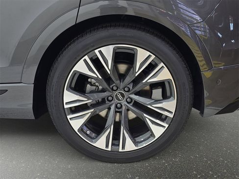 New 2026 Audi Q8 Premium Plus image 32