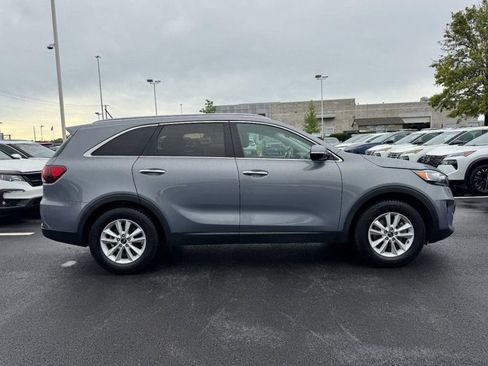 Used 2020 Kia Sorento LX w/ LX I4 Convenience Package FWD image 2