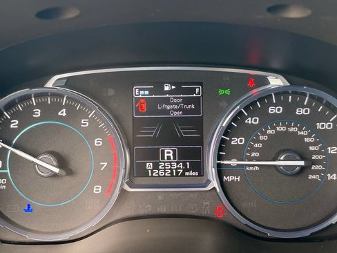 Used 2018 Subaru Forester 2.5i Touring AWD/4WD image 30